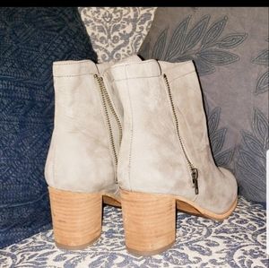 Frye leather grey ankle boots double zipper size 9